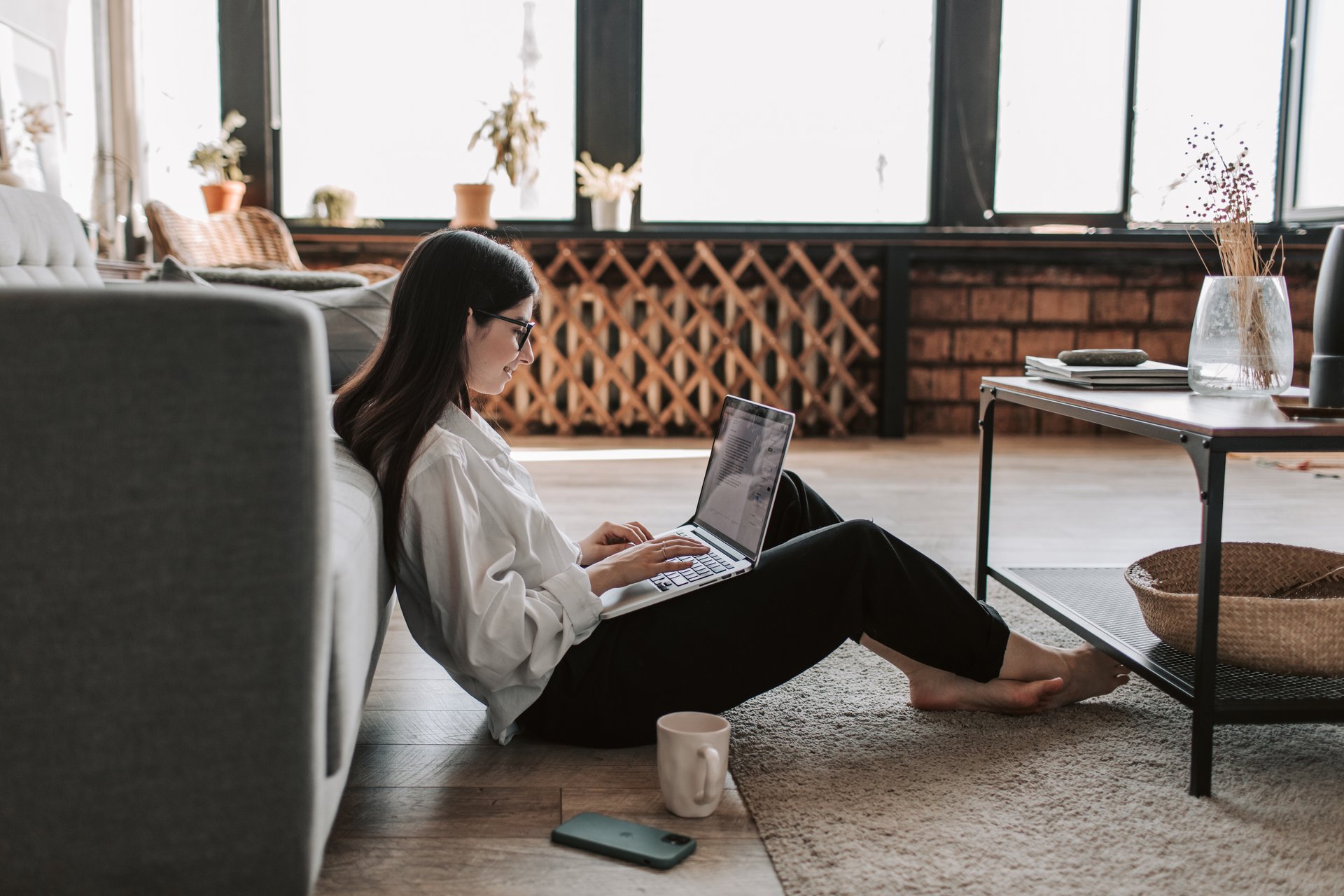 Como deberían fichar los trabajadores en modalidad de teletrabajo. Decreto Ley 28/2020